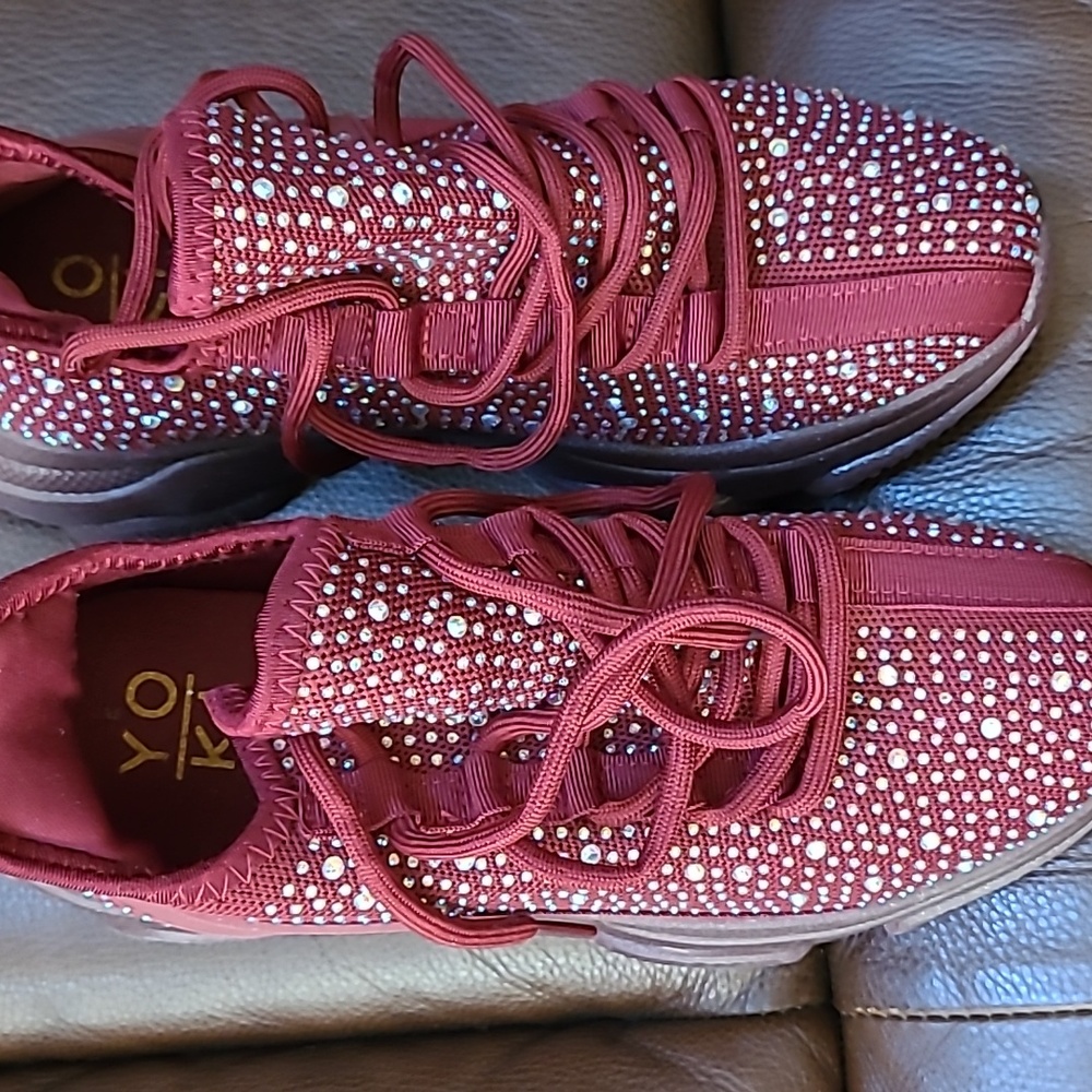 New never worn casual shoes - Picture 3 of 7